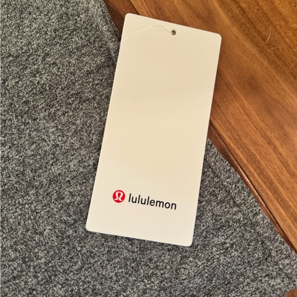 lululemon Gray Women's Short Sleeve Tee - Picture 6 of 7